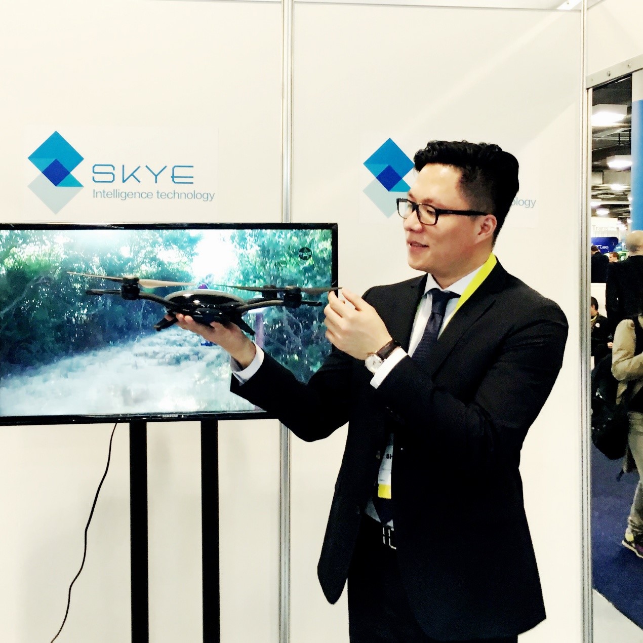 CES2016:還在期待跳票的Lily嗎? Skye無(wú)人機(jī)驚艷拉斯維加斯