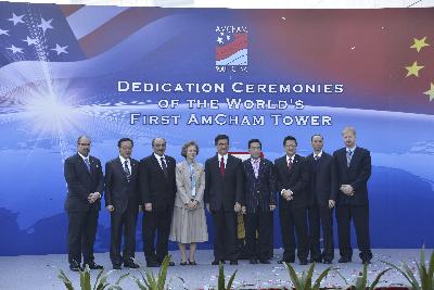 Ambassador Locke, U.S. Consul General Galt, AmCham South China President Harley, Board of Governors and VIP  